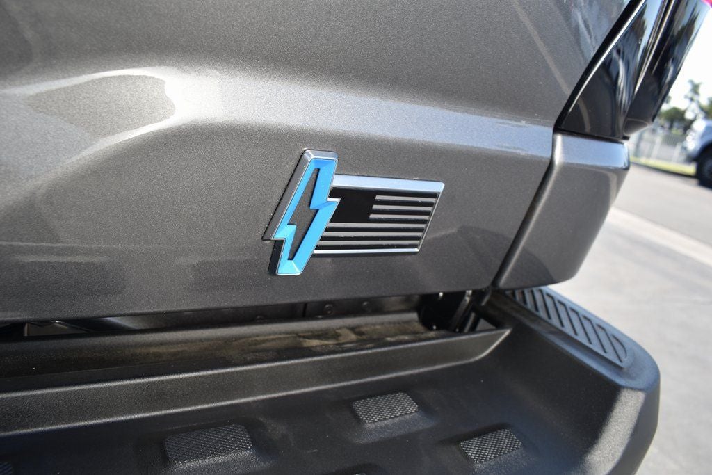 2025 Ford F-150 Lightning Lariat