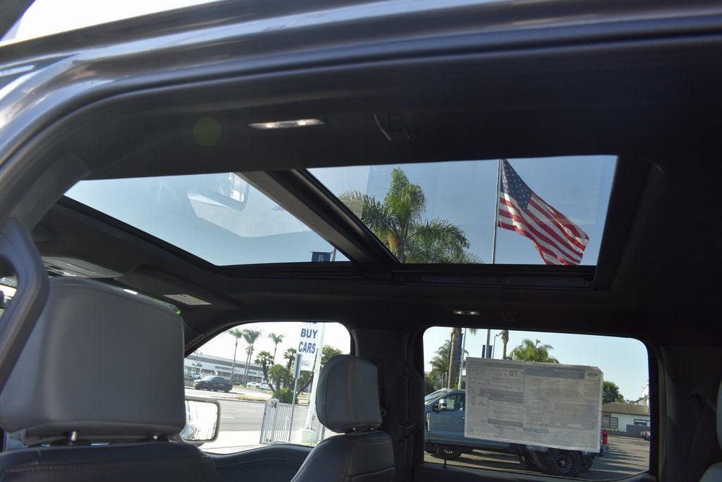 2025 Ford F-150 Lightning Lariat