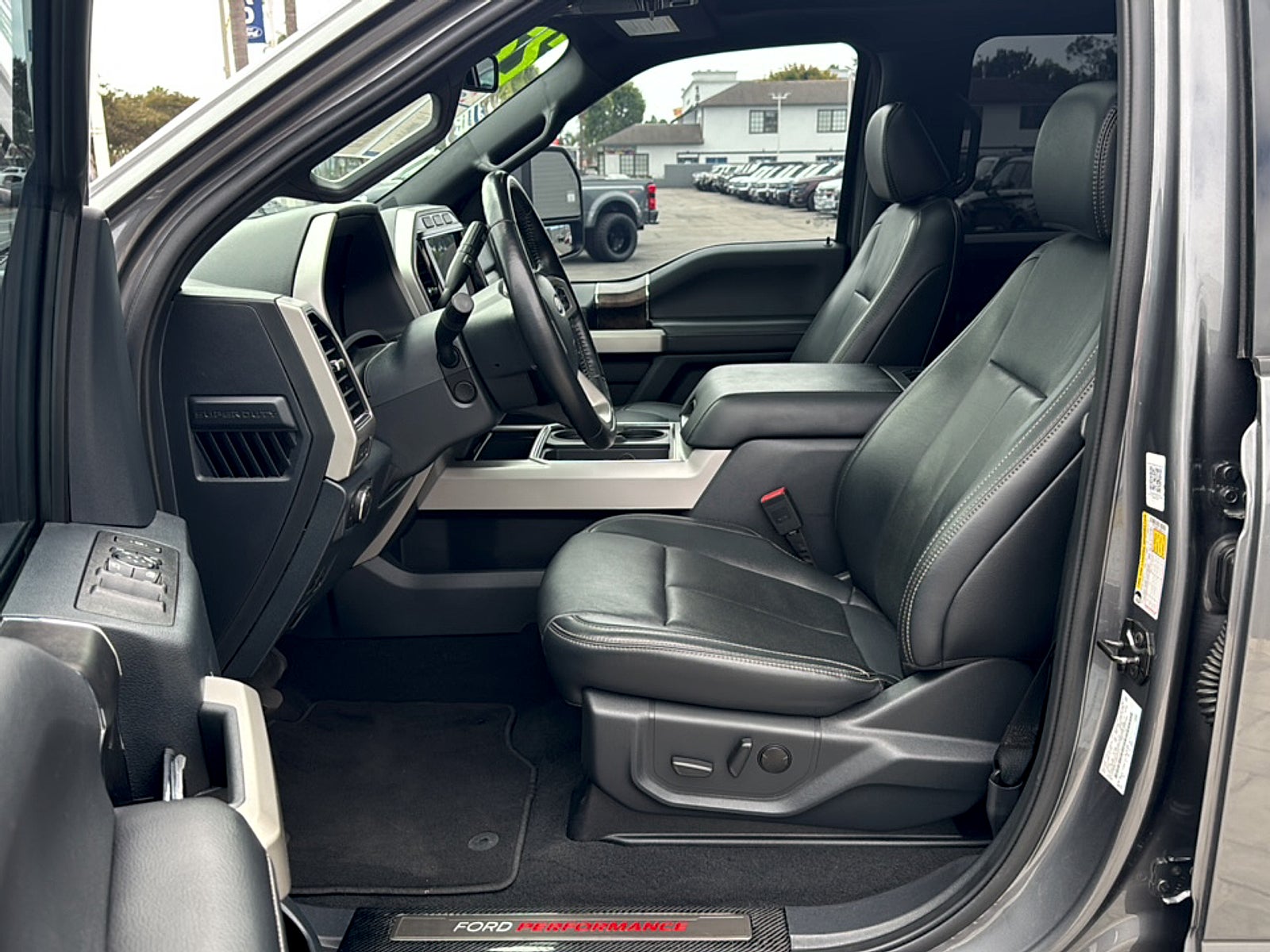 2022 Ford F-250SD Lariat