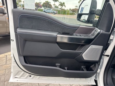 2026 Ford F-350SD Platinum DRW