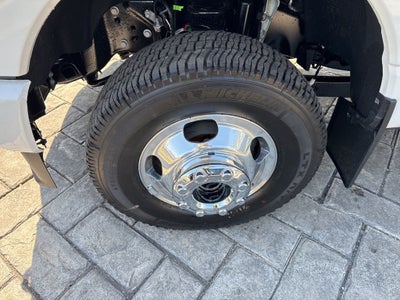 2026 Ford F-350SD Platinum DRW