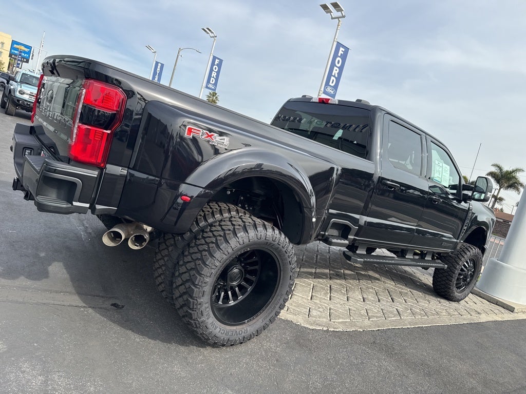 2025 Ford F-350SD Lariat DRW