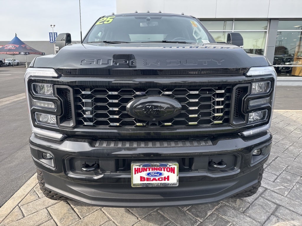 2025 Ford F-350SD Lariat DRW
