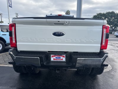 2024 Ford F-350SD Lariat DRW