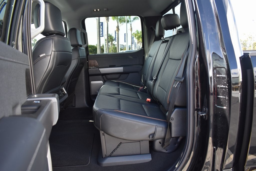 2025 Ford F-350SD Lariat DRW