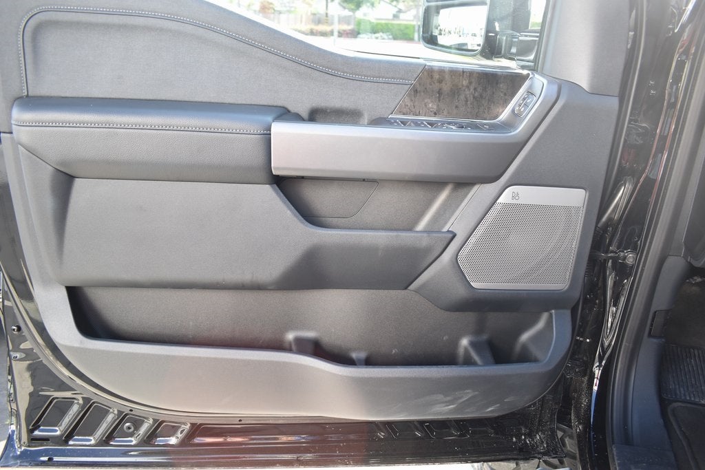 2025 Ford F-350SD Lariat DRW