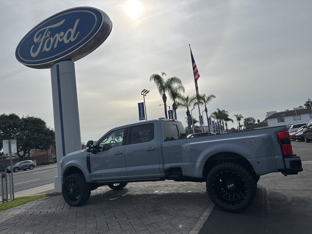 2026 Ford F-450SD Platinum DRW