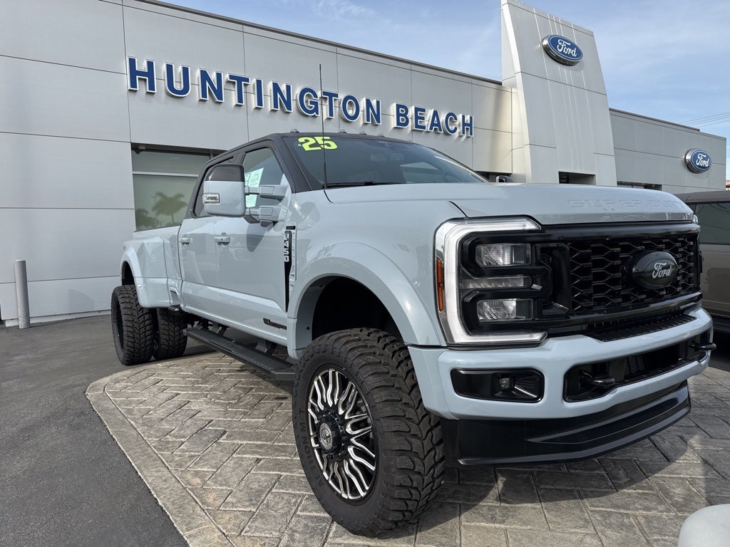 2025 Ford F-450SD Lariat DRW