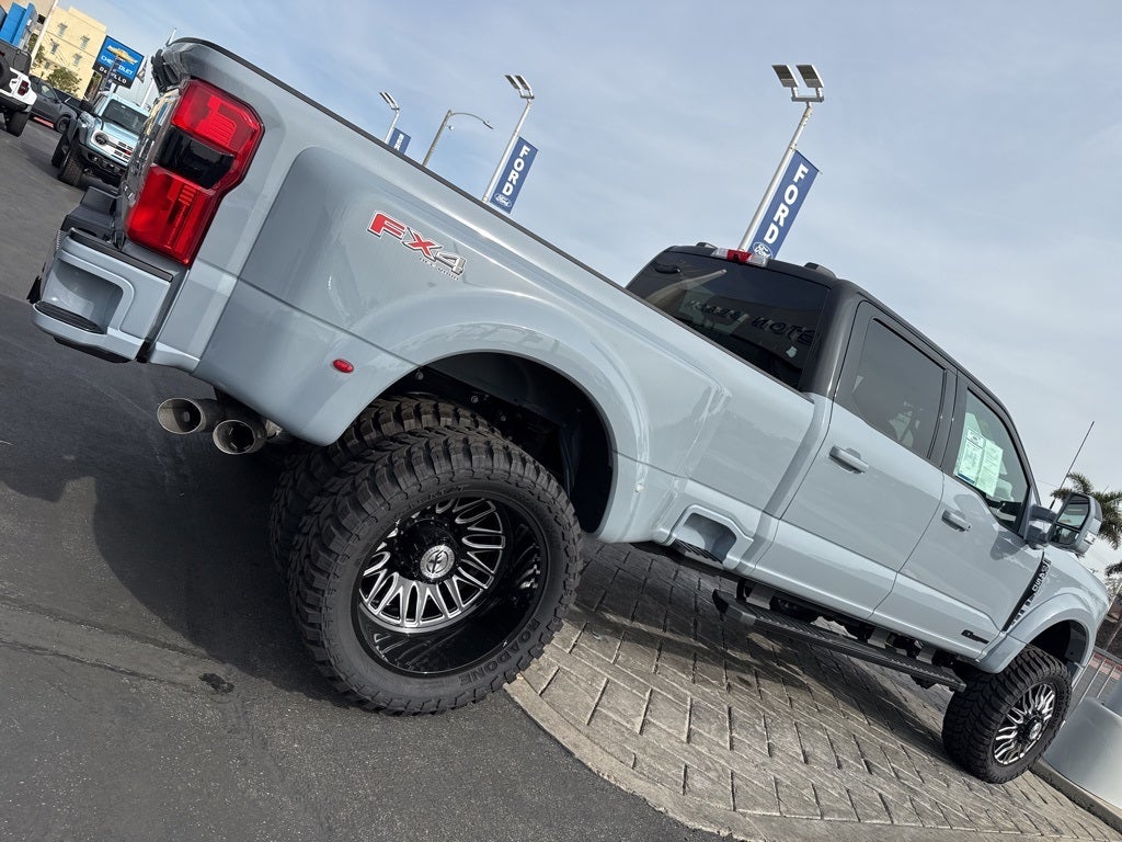 2025 Ford F-450SD Lariat DRW