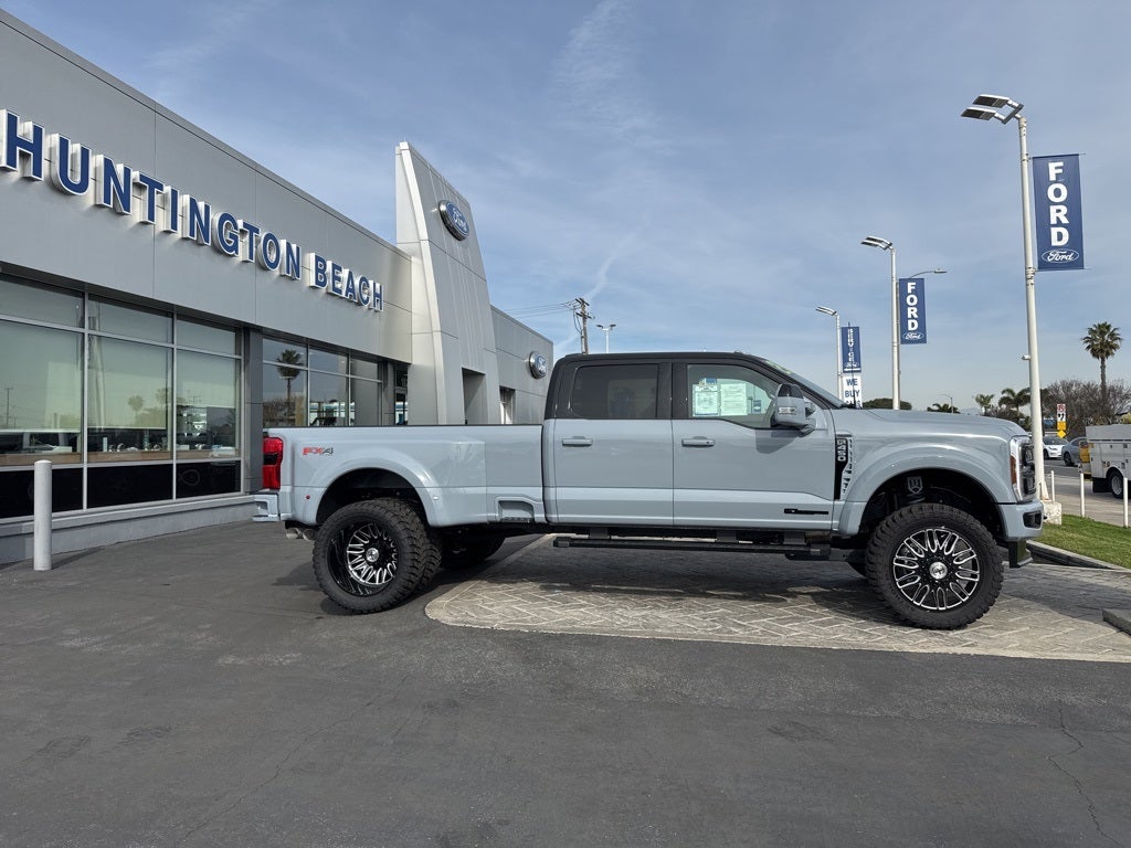 2025 Ford F-450SD Lariat DRW