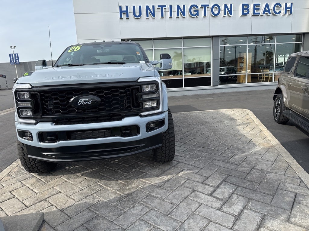 2025 Ford F-450SD Lariat DRW