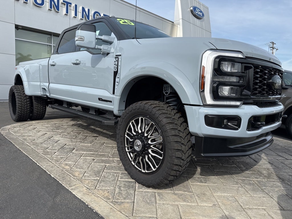 2025 Ford F-450SD Lariat DRW