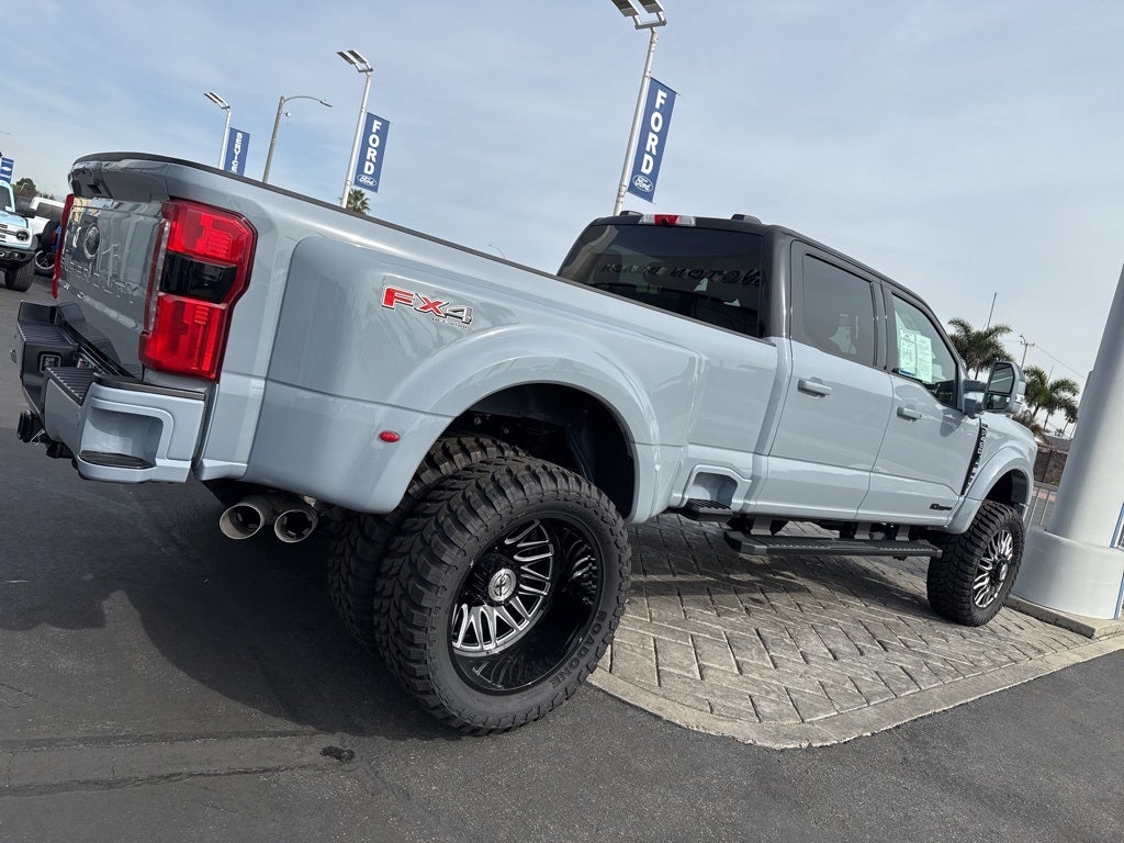 2025 Ford F-450SD Lariat DRW