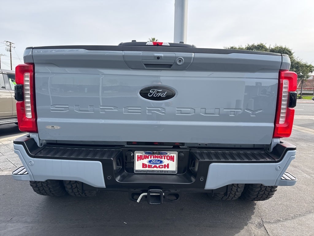 2025 Ford F-450SD Lariat DRW