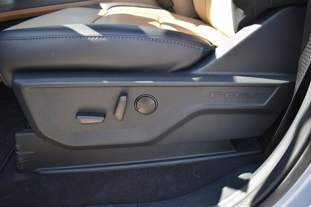 2025 Ford F-450SD Lariat DRW