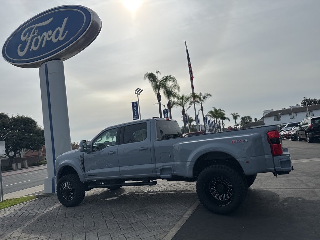 2025 Ford F-450SD Lariat DRW