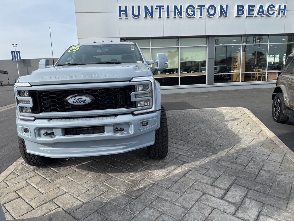 2025 Ford F-450SD Lariat DRW