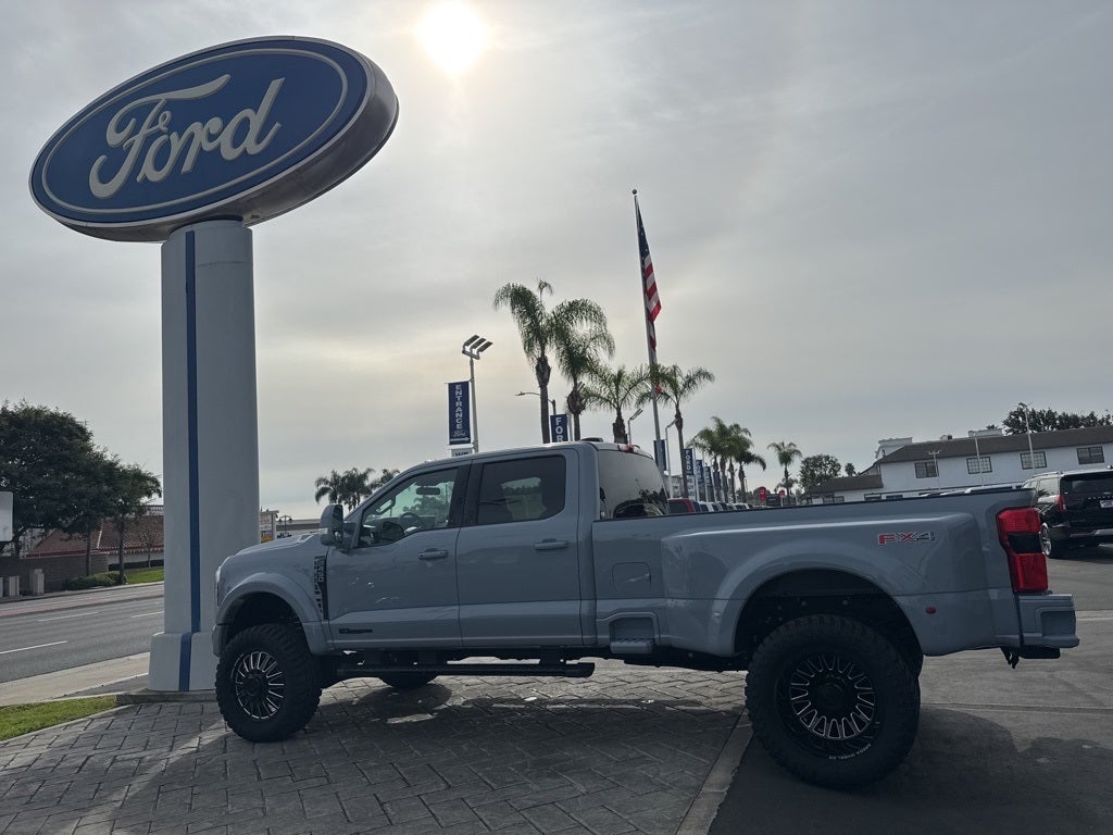 2025 Ford F-450SD Lariat DRW