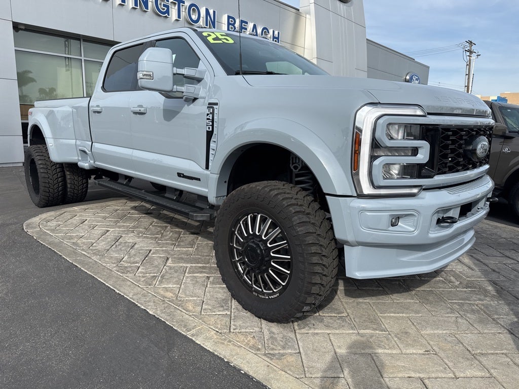 2025 Ford F-450SD Lariat DRW