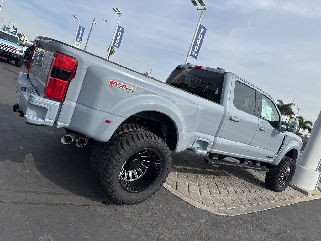 2025 Ford F-450SD Lariat DRW