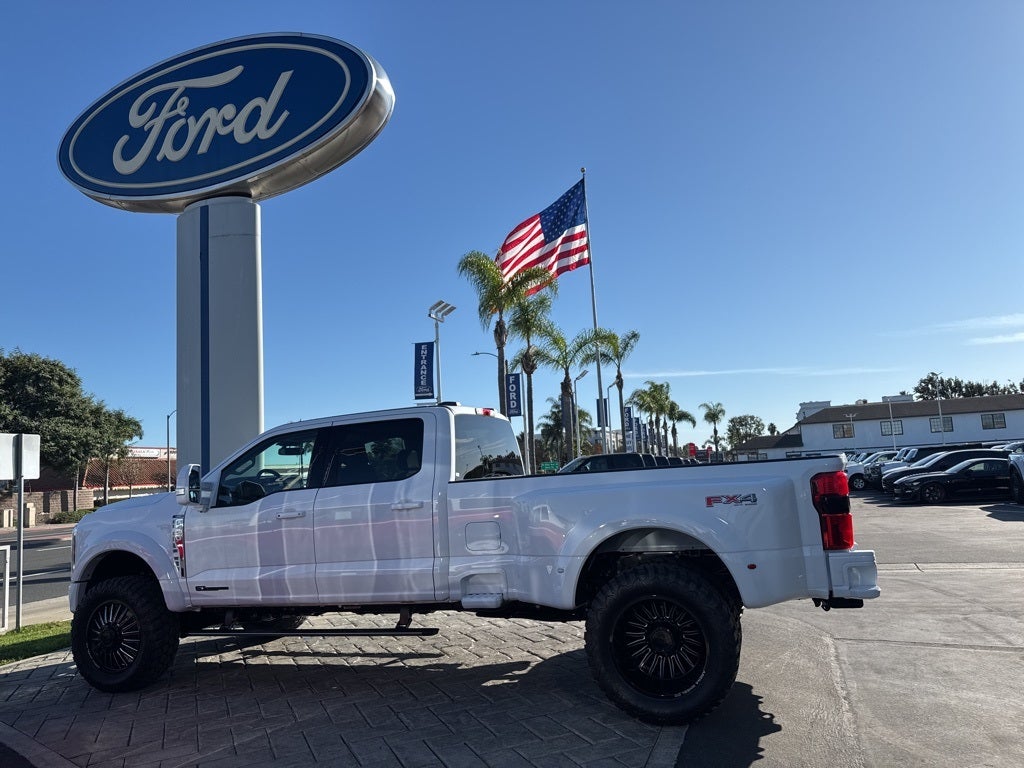 2026 Ford F-450SD Lariat DRW