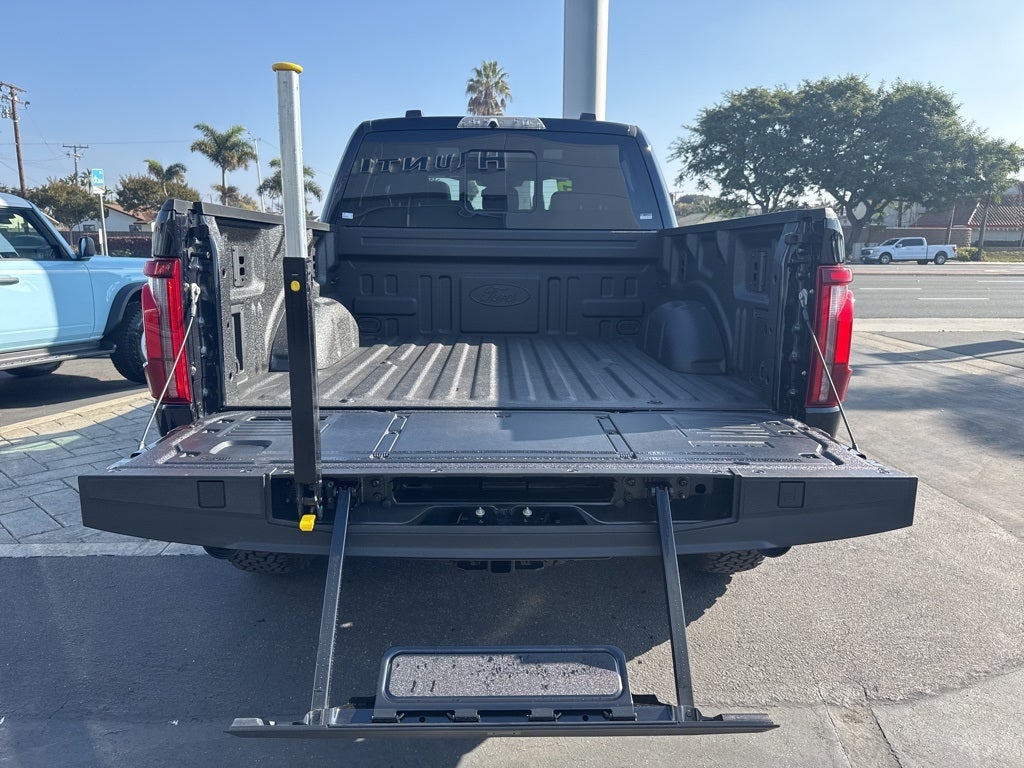 2025 Ford F-150 Raptor R