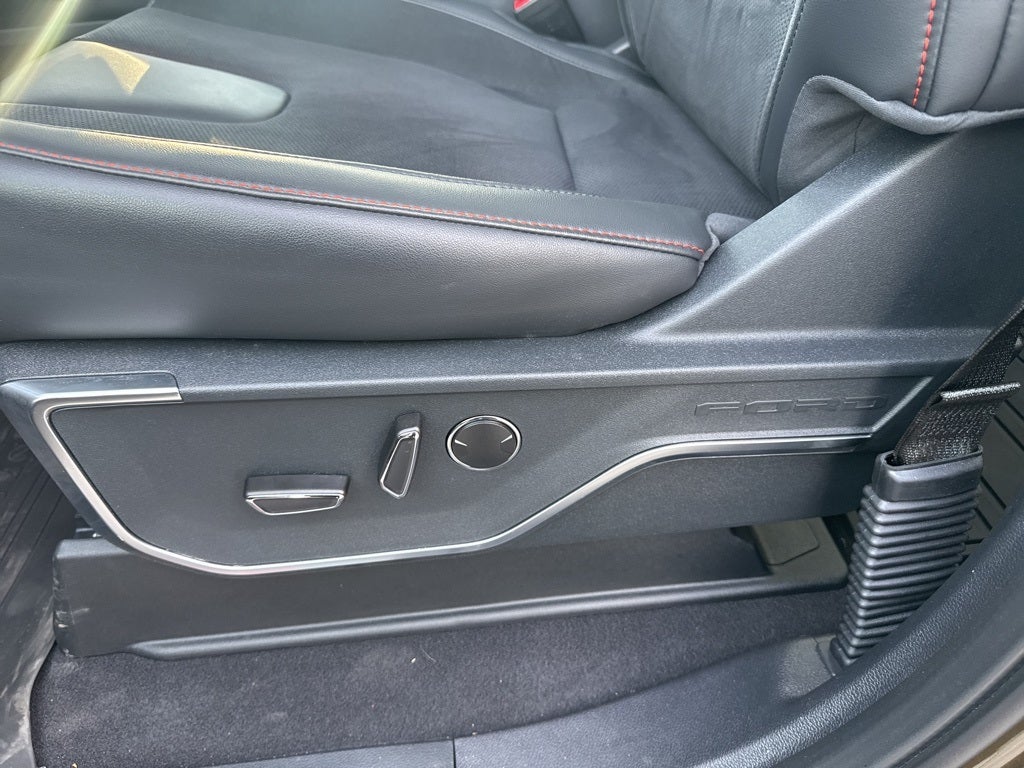 2025 Ford F-150 Raptor R