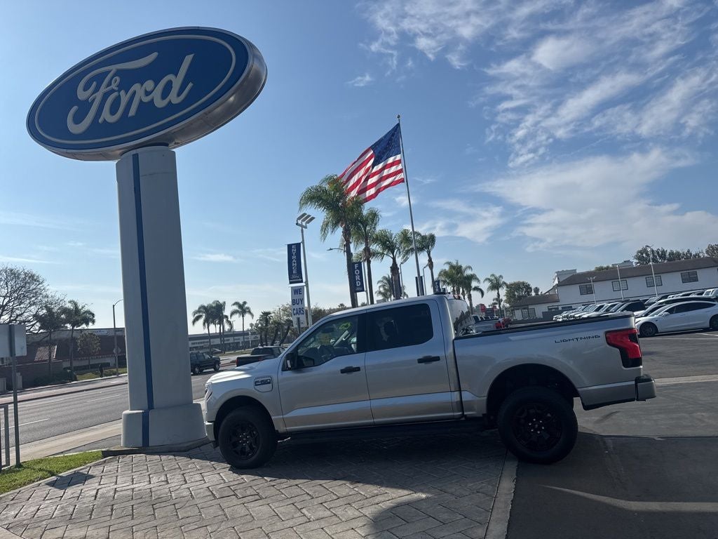 2025 Ford F-150 Lightning XLT