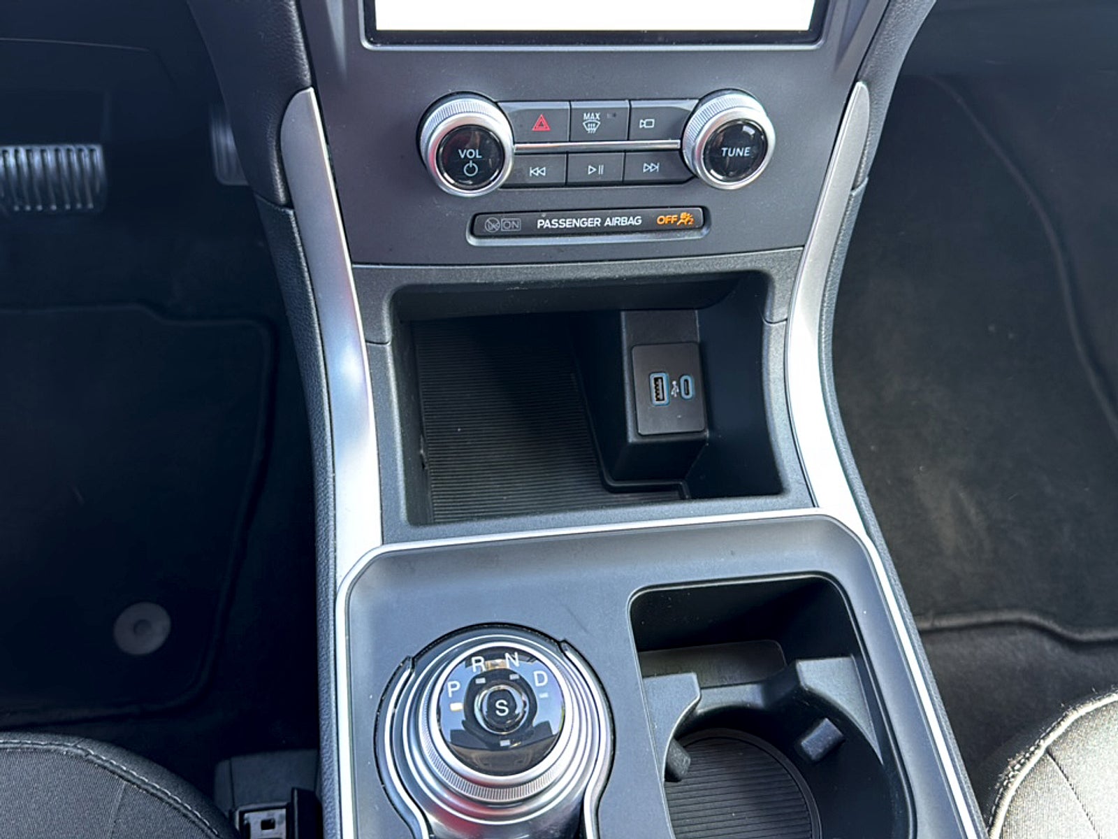 2024 Ford Edge SE