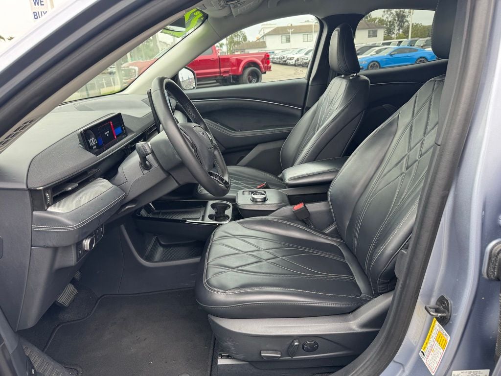 2022 Ford Mustang Mach-E Select