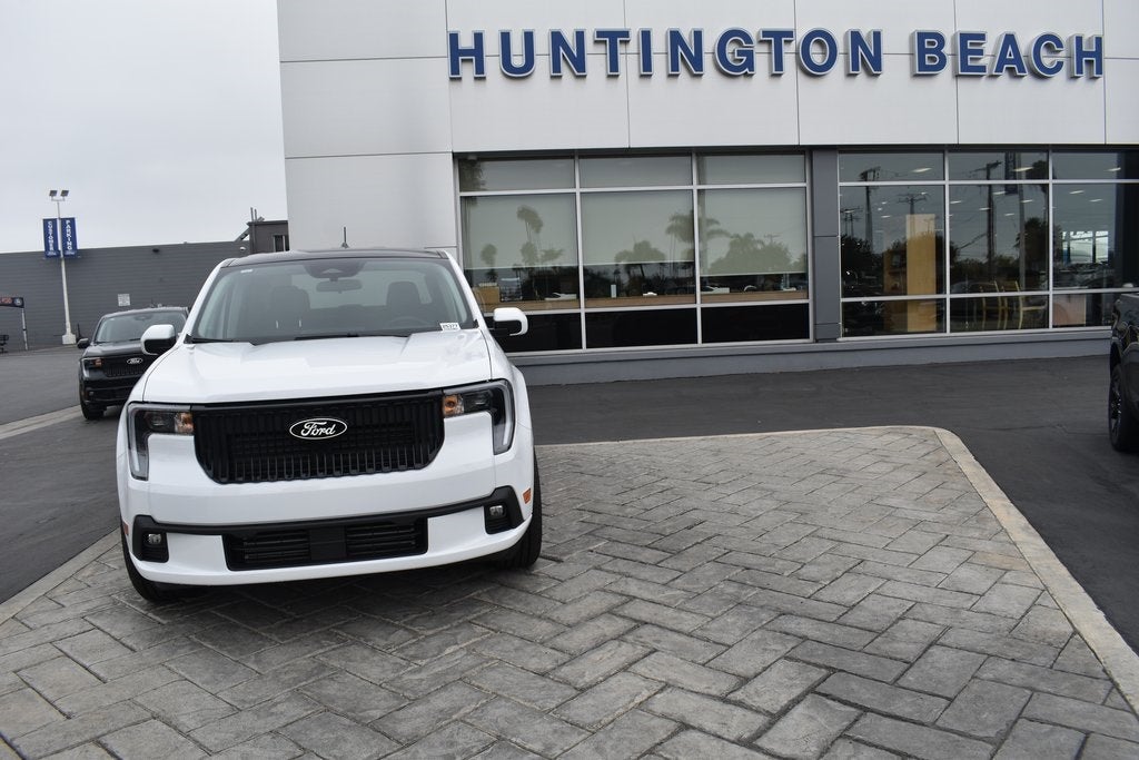 2025 Ford Maverick Lobo Standard