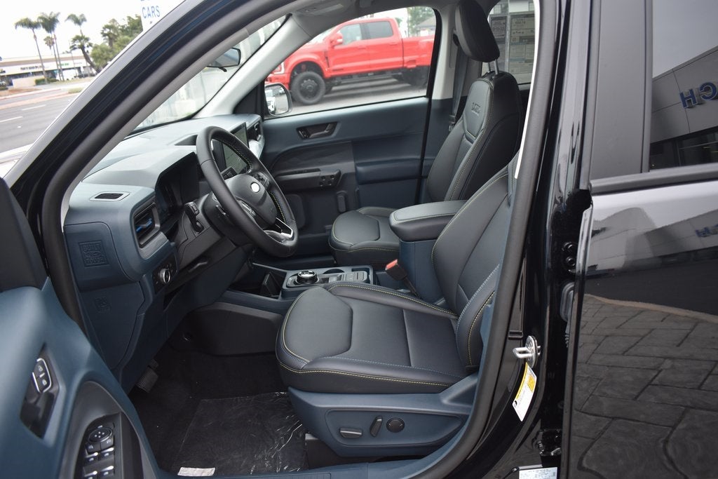 2025 Ford Maverick Lobo Standard