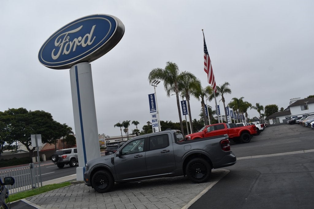 2025 Ford Maverick Lobo Standard