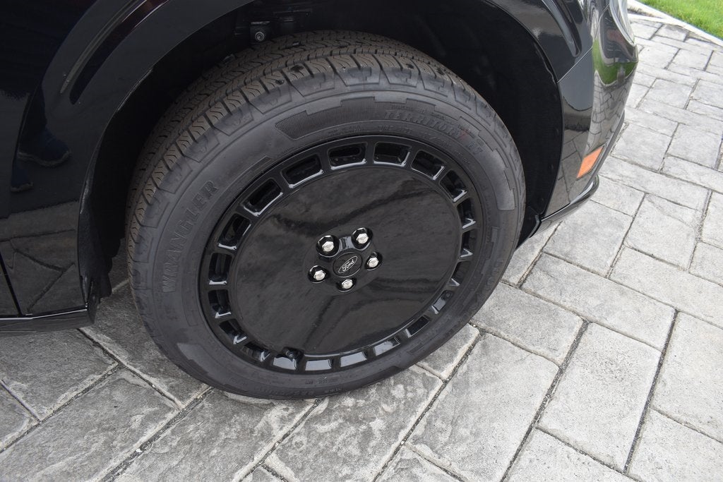 2025 Ford Maverick Lobo Standard