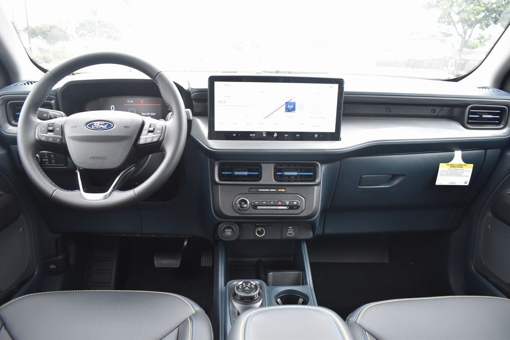 2025 Ford Maverick Lobo Standard