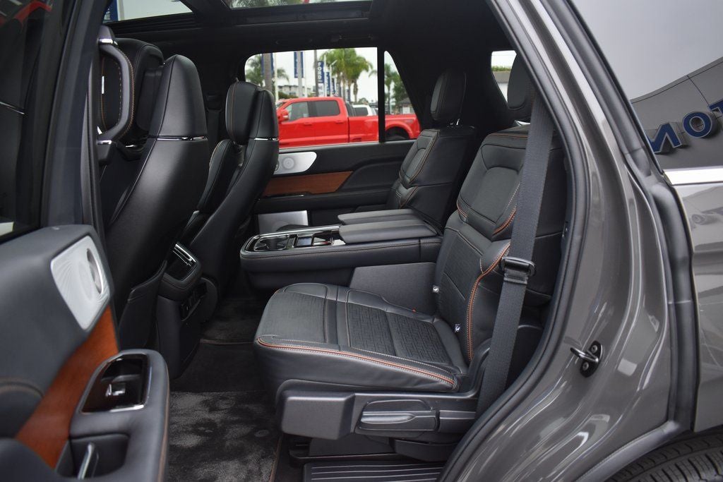 2024 Lincoln Navigator Black Label