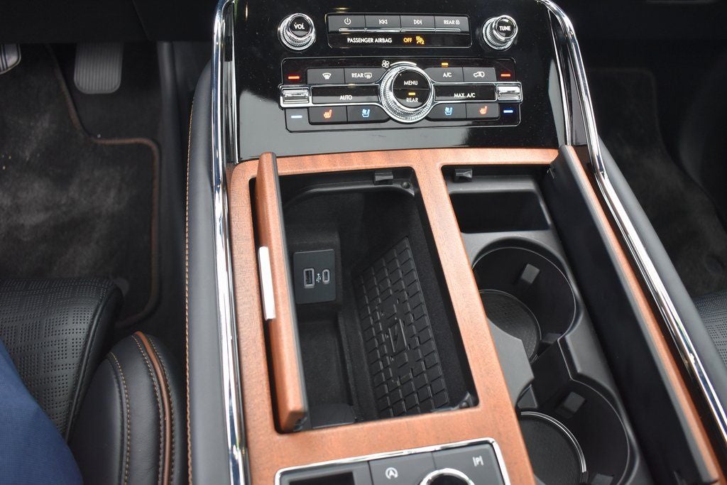 2024 Lincoln Navigator Black Label