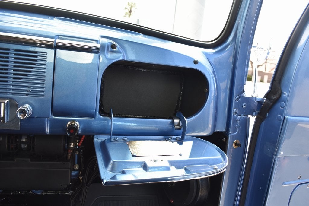 1951 Ford F-100 Base