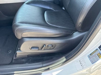 2023 Kia Carnival LX Seat Package