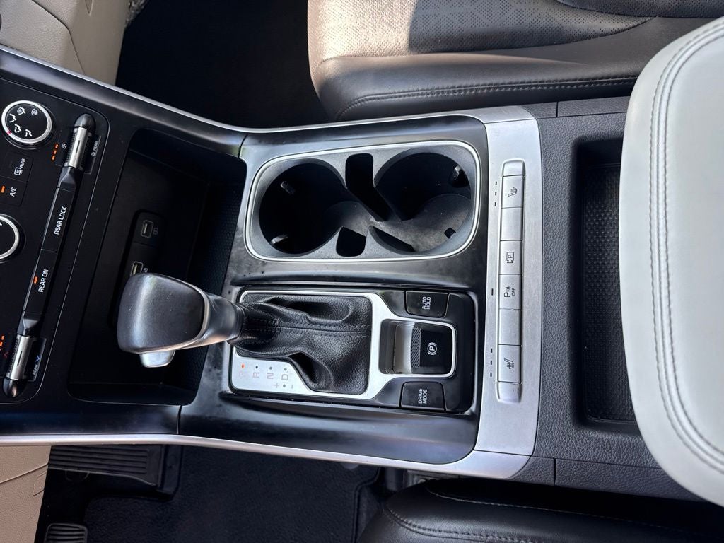2023 Kia Carnival LX Seat Package