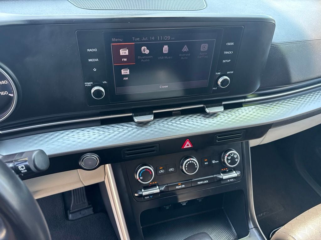 2023 Kia Carnival LX Seat Package