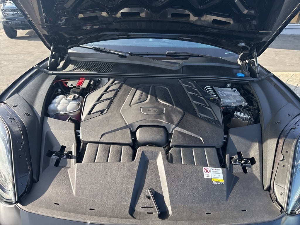 2024 Porsche Cayenne Coupe Turbo GT