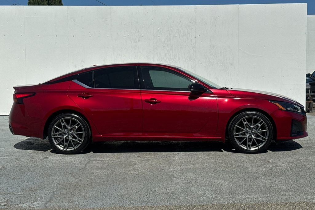 2023 Nissan Altima 2.0 SR