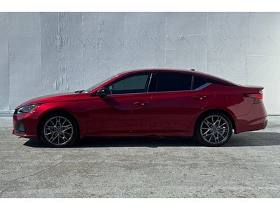 2023 Nissan Altima 2.0 SR