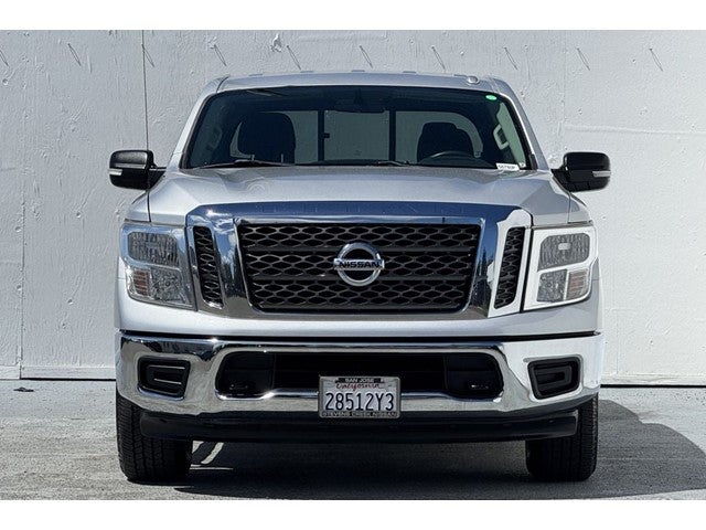 2017 Nissan Titan SV