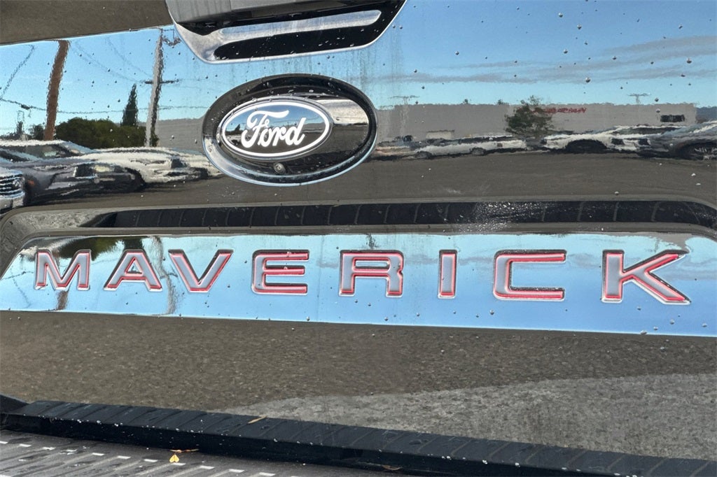 2025 Ford Maverick Lobo Standard