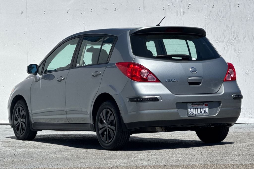 2009 Nissan Versa 1.8 S