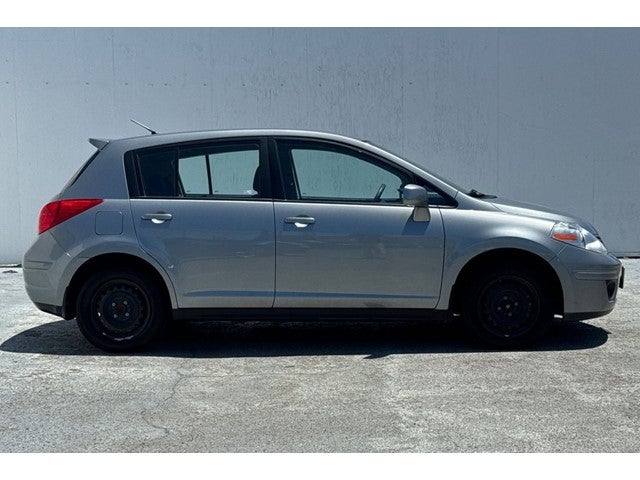 2009 Nissan Versa 1.8 S