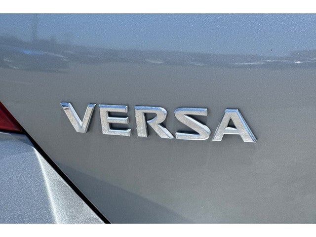 2009 Nissan Versa 1.8 S