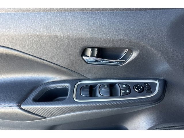2023 Nissan Versa 1.6 SR